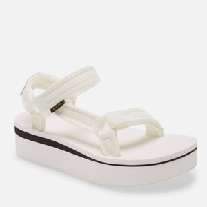 Teva Women's Flatform Universal Mesh Print Sandal Bright White size 10